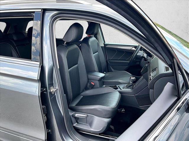 Used 2022 Volkswagen Tiguan SE FWD image 9