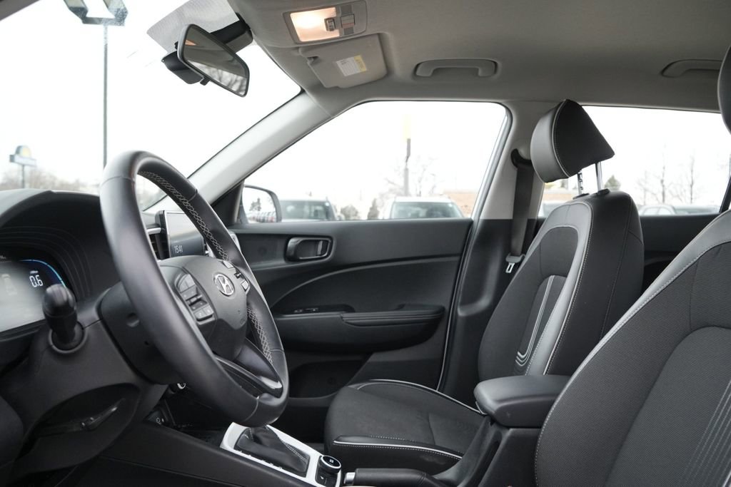Certified 2023 Hyundai Venue Limited image 21