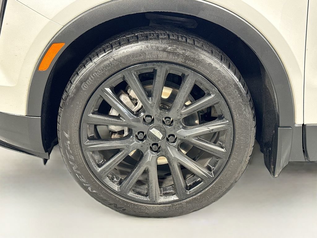 Used 2022 Cadillac XT4 Luxury w/ LPO, ONYX Package AWD/4WD image 11