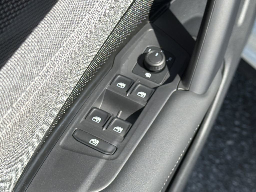 New 2026 Volkswagen Tiguan S image 18