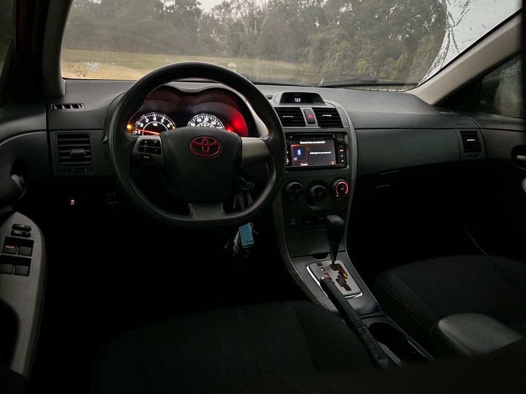 Used 2013 Toyota Corolla S image 11