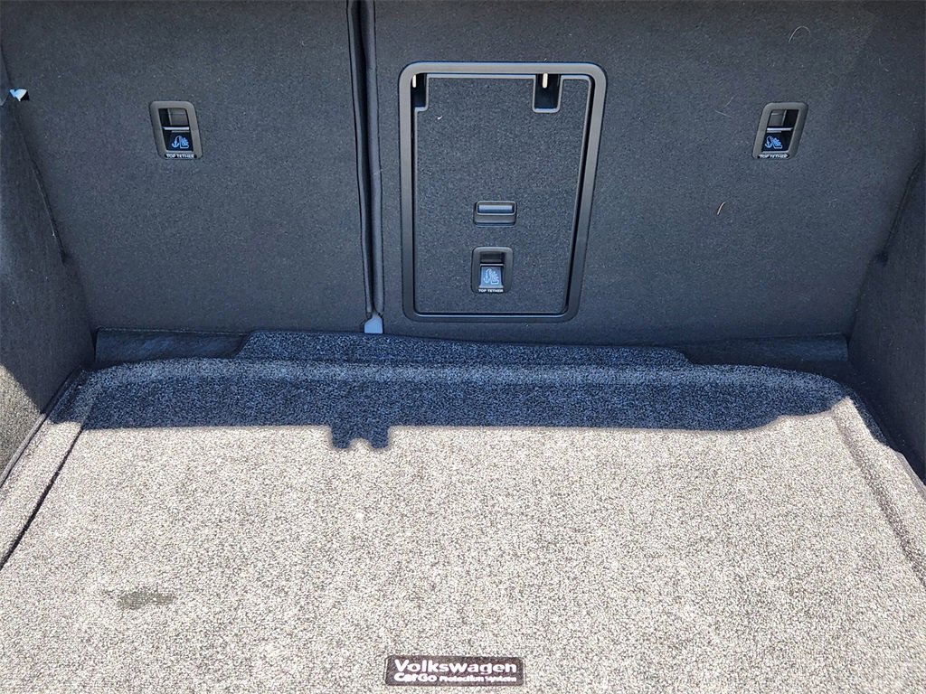 Used 2025 Volkswagen Taos SE image 22