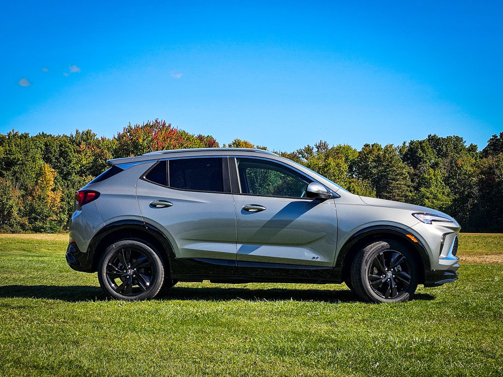 New 2026 Buick Encore GX Sport Touring AWD/4WD image 2