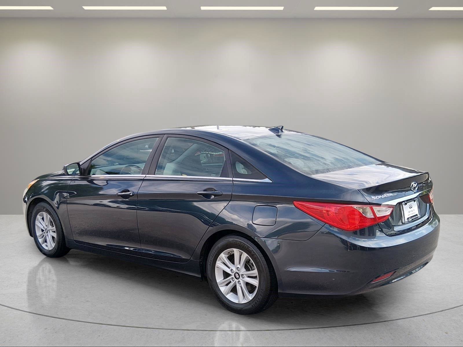 Used 2013 Hyundai Sonata GLS w/ Popular Equipment Pkg FWD image 3