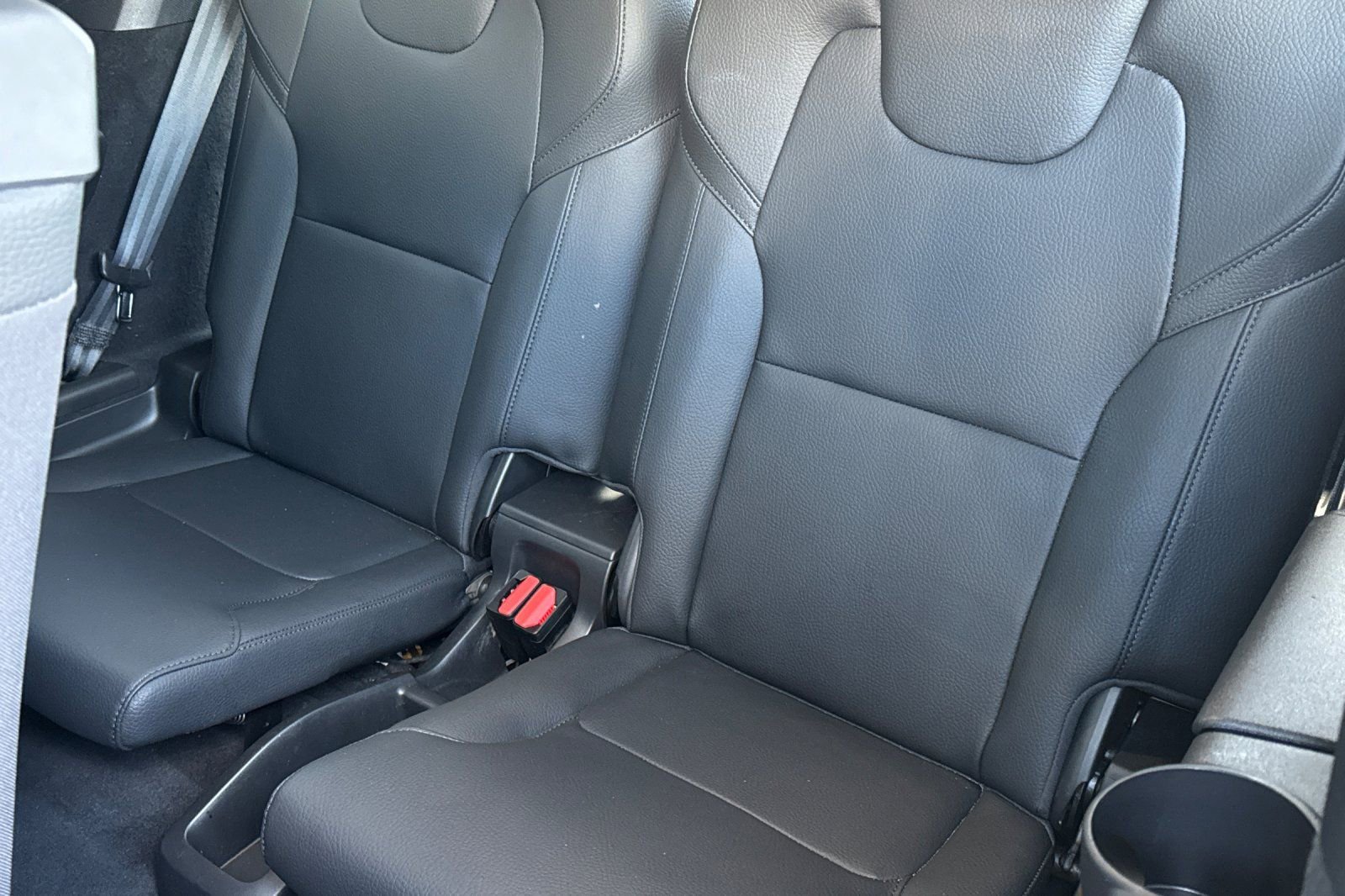 Used 2024 Volvo XC90 T8 Plus w/ Protection Package Premier image 15