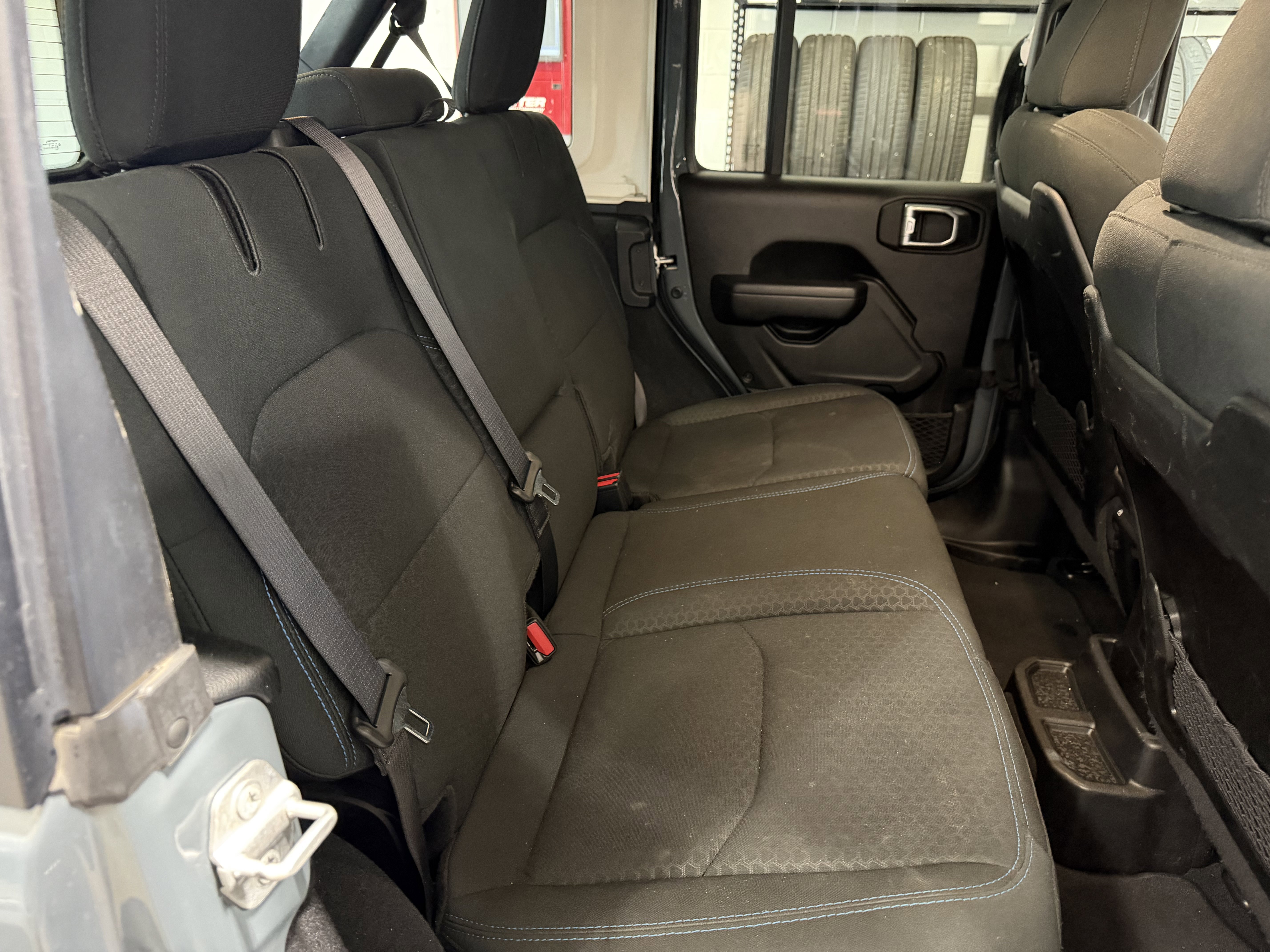 Used 2024 Jeep Wrangler Unlimited Rubicon 4xe image 32