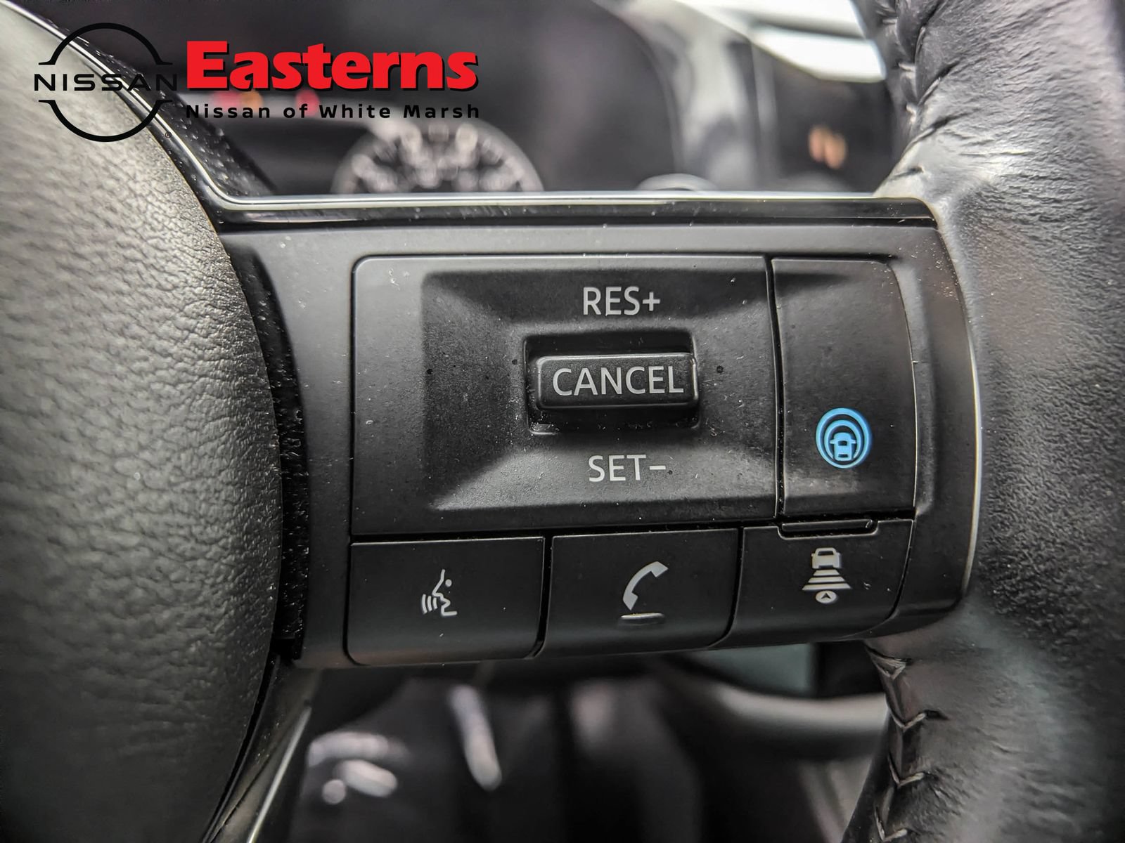 Used 2023 Nissan Pathfinder SL w/ SL Premium Package AWD/4WD image 16