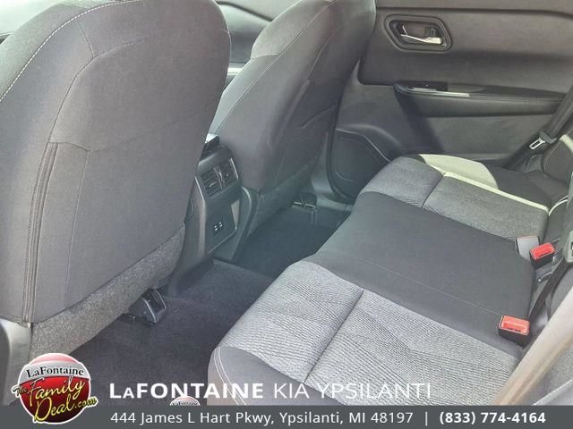 Used 2025 Nissan Rogue SV FWD image 26