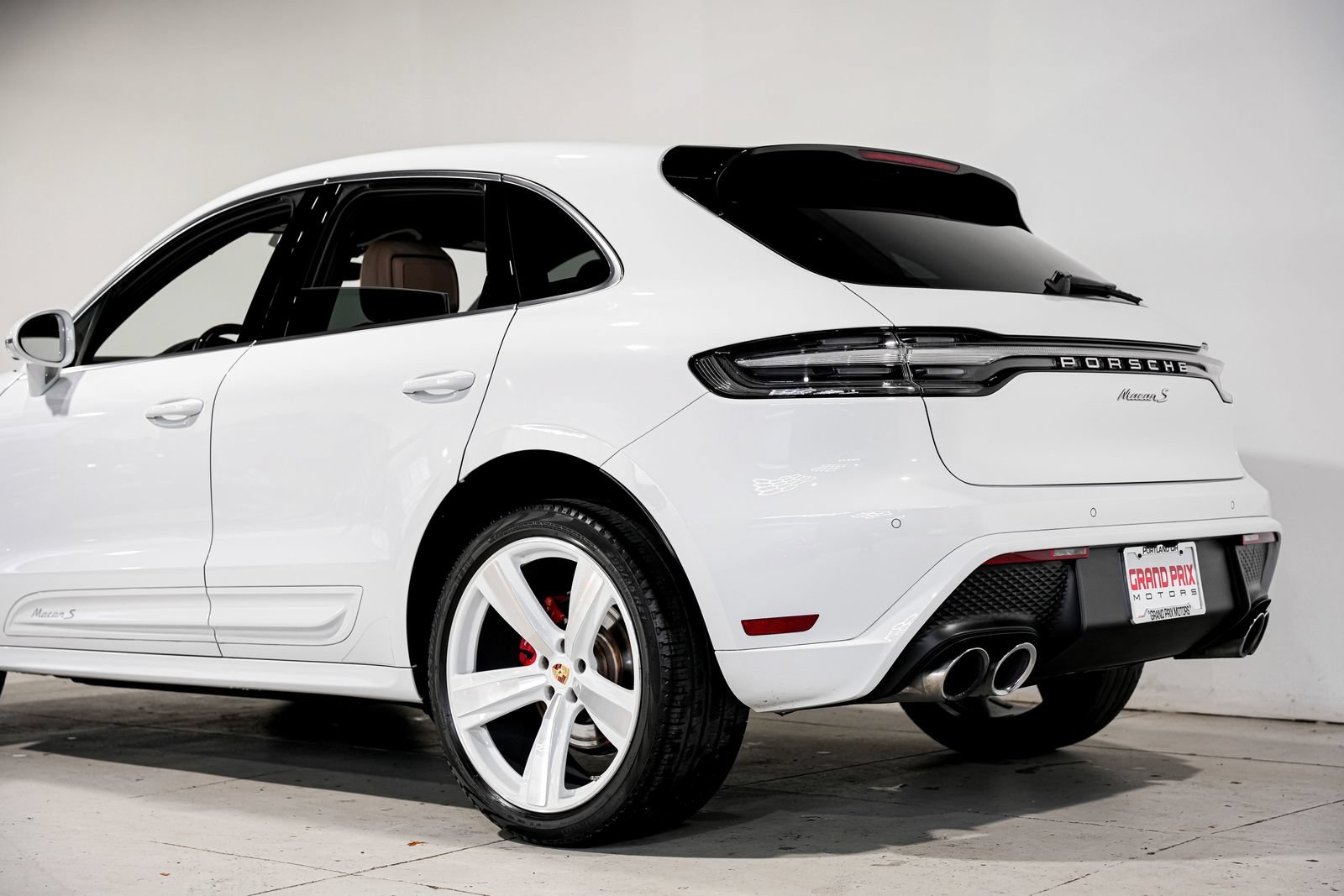 Used 2023 Porsche Macan S AWD/4WD image 42