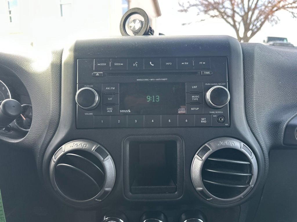 Used 2015 Jeep Wrangler Unlimited Sport w/ Connectivity Group image 15