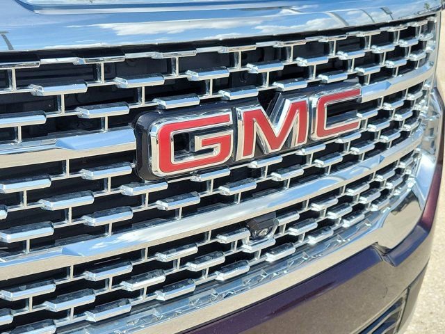 Used 2021 GMC Acadia Denali w/ Denali Technology Package image 7