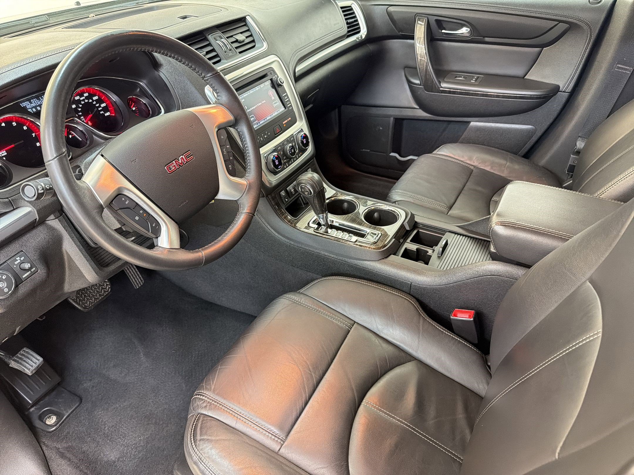 Used 2016 GMC Acadia SLT FWD image 4