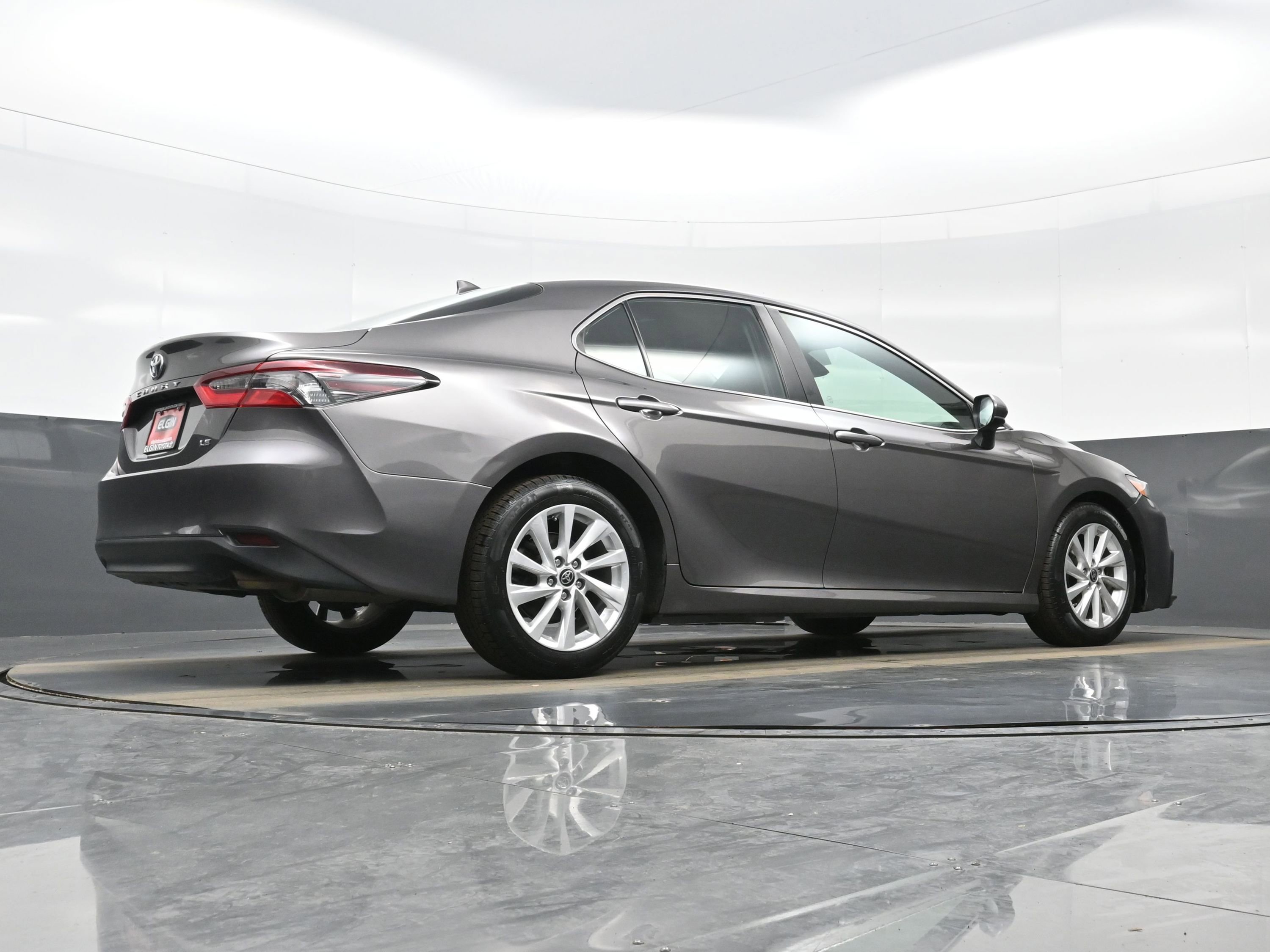 Used 2024 Toyota Camry LE image 28