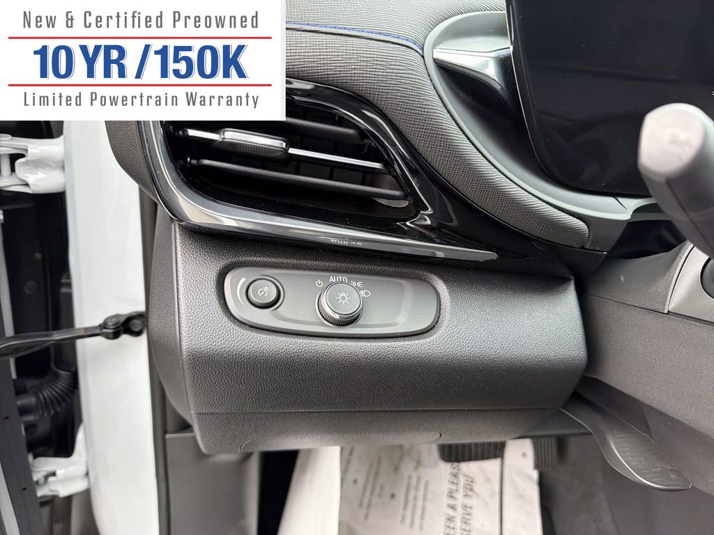 Used 2025 Buick Envista Sport Touring image 17