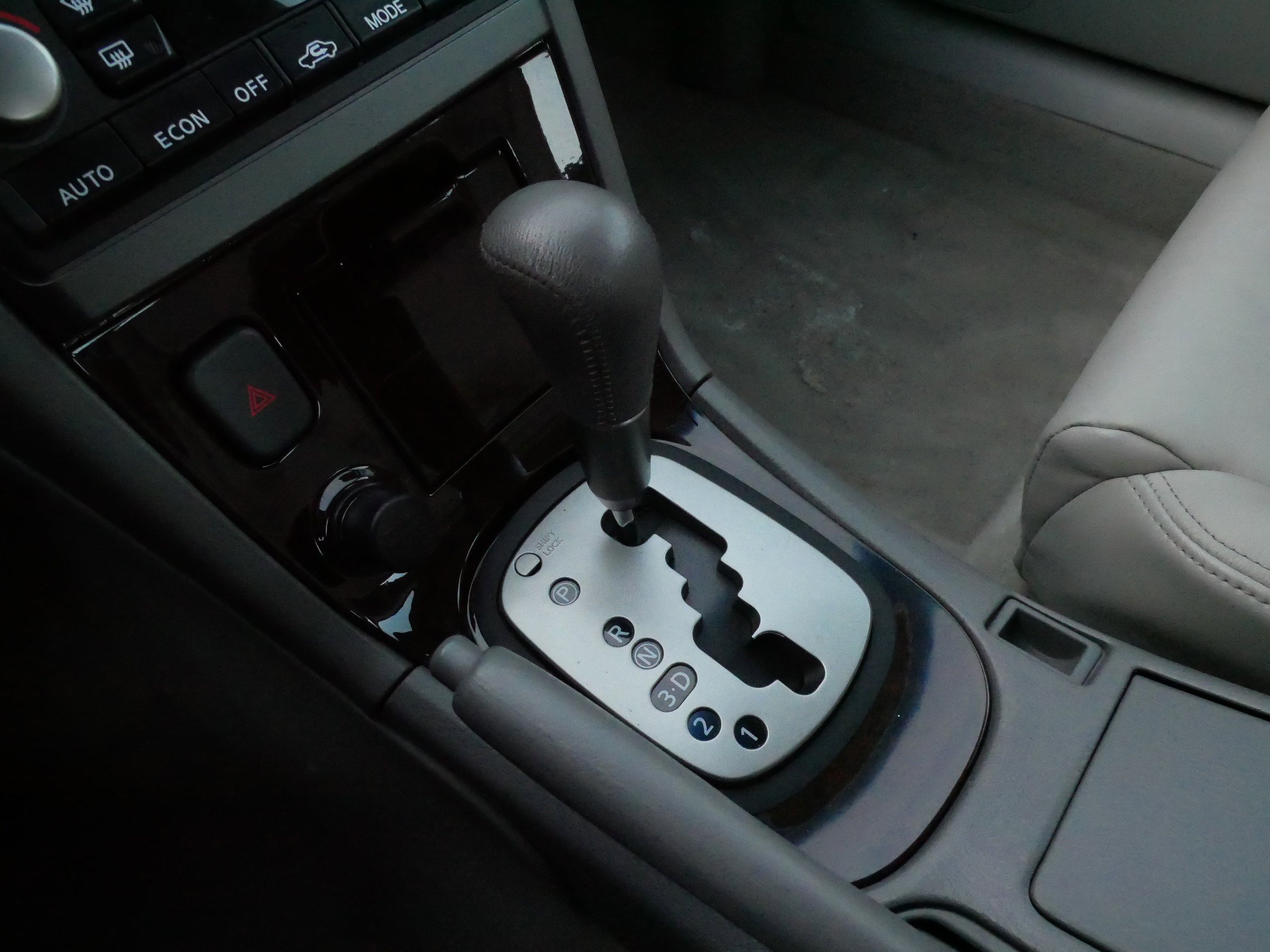 Used 2003 Nissan Maxima GLE image 24