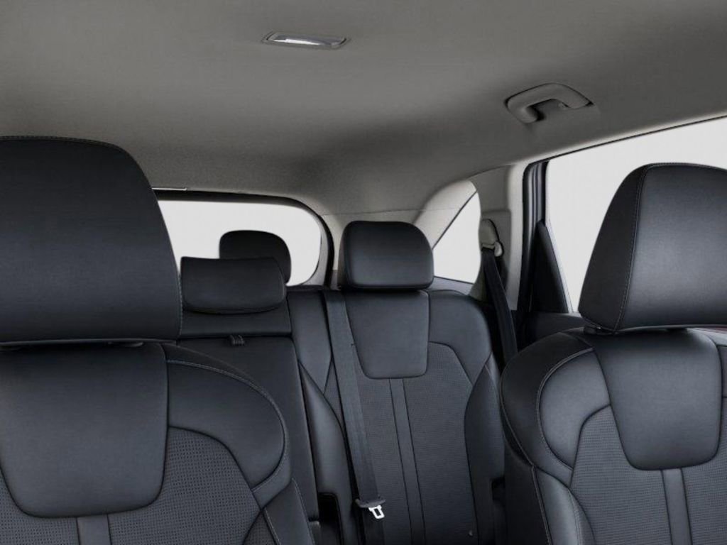 Used 2025 Kia Sorento S image 27