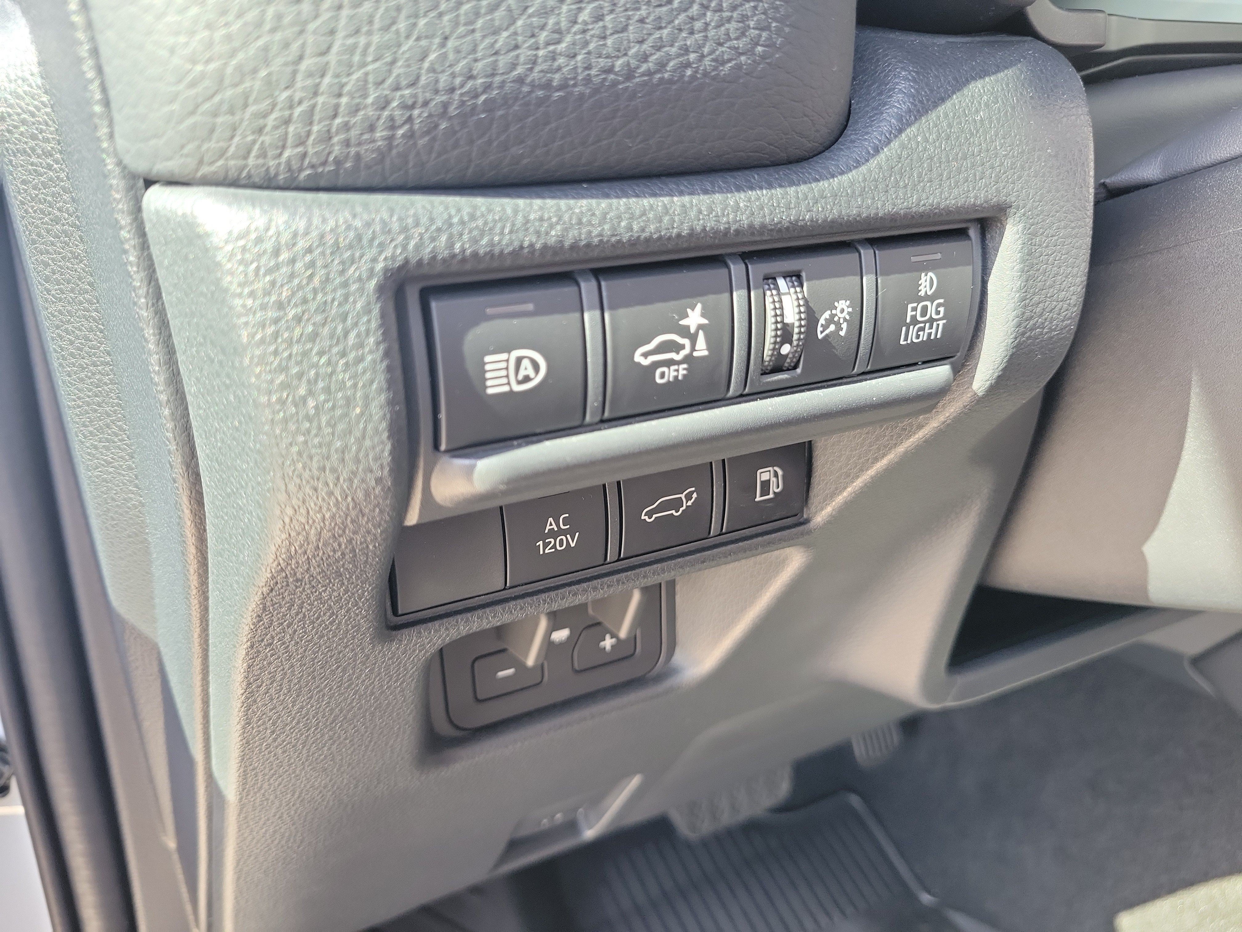 Used 2025 Toyota Land Cruiser AWD/4WD image 25
