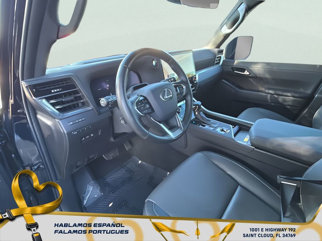 Used 2025 Lexus GX 550 image 13