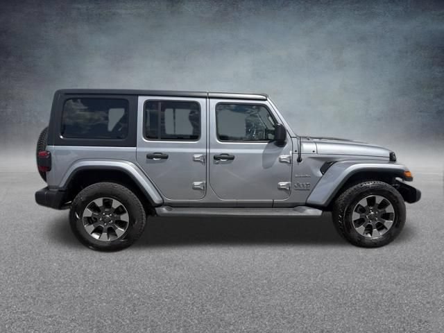 Used 2018 Jeep Wrangler Unlimited Sahara AWD/4WD image 6