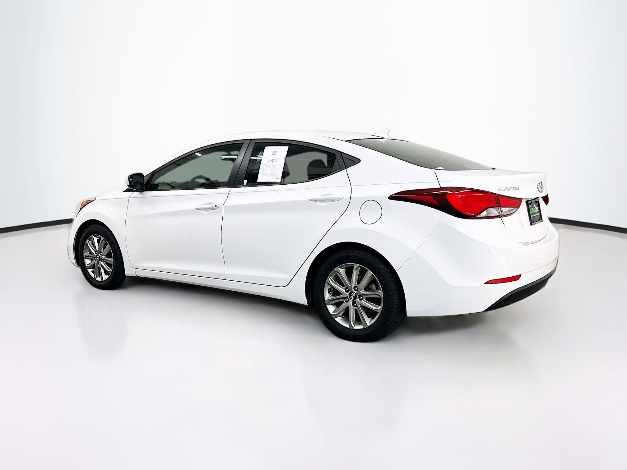 Used 2014 Hyundai Elantra SE w/ Option Group 02 FWD image 5