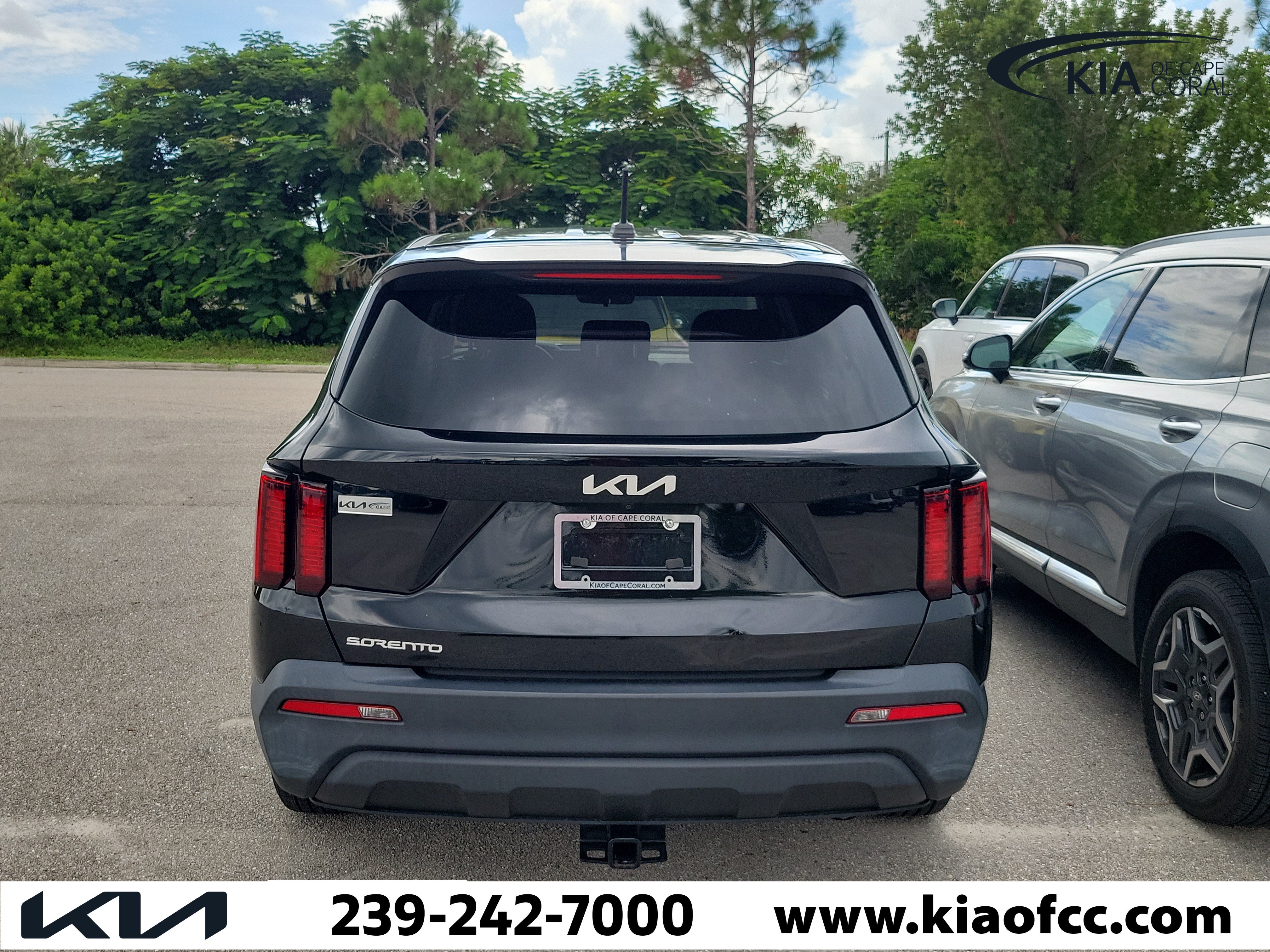 Used 2023 Kia Sorento LX FWD image 6
