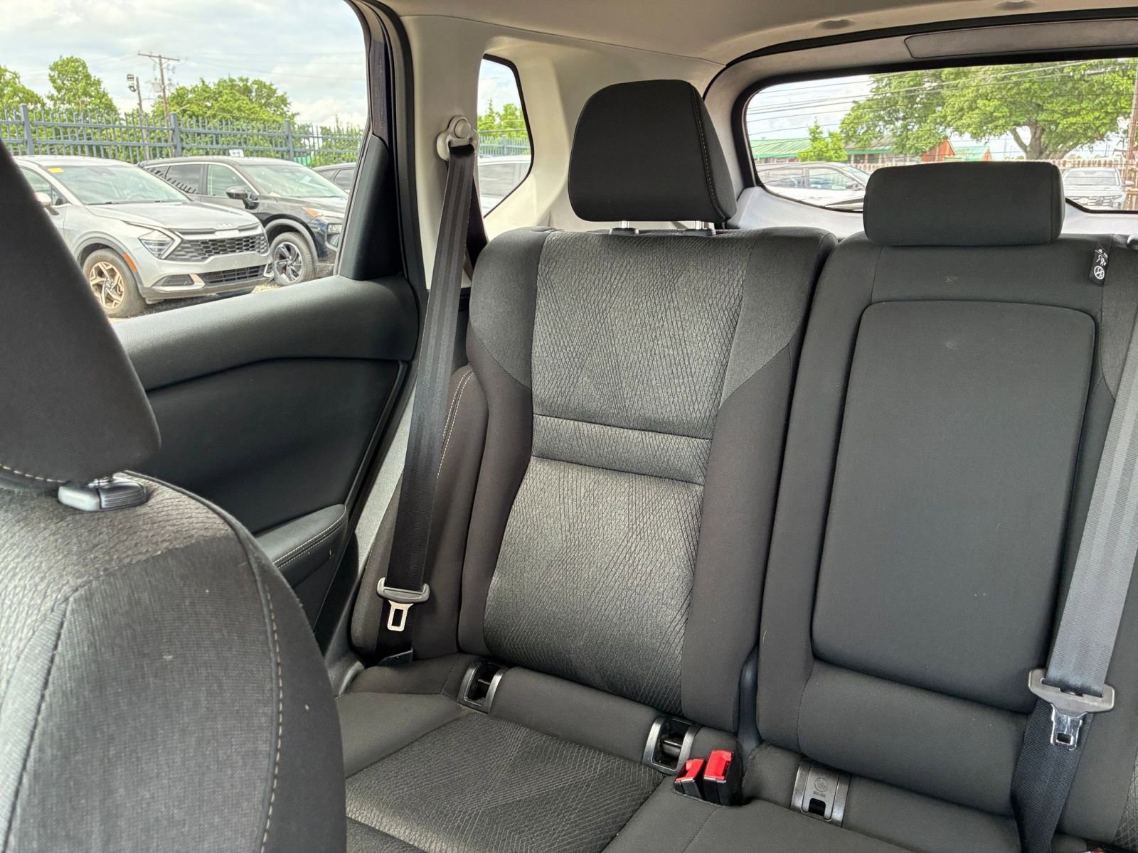 Used 2025 Nissan Rogue SV AWD/4WD image 36