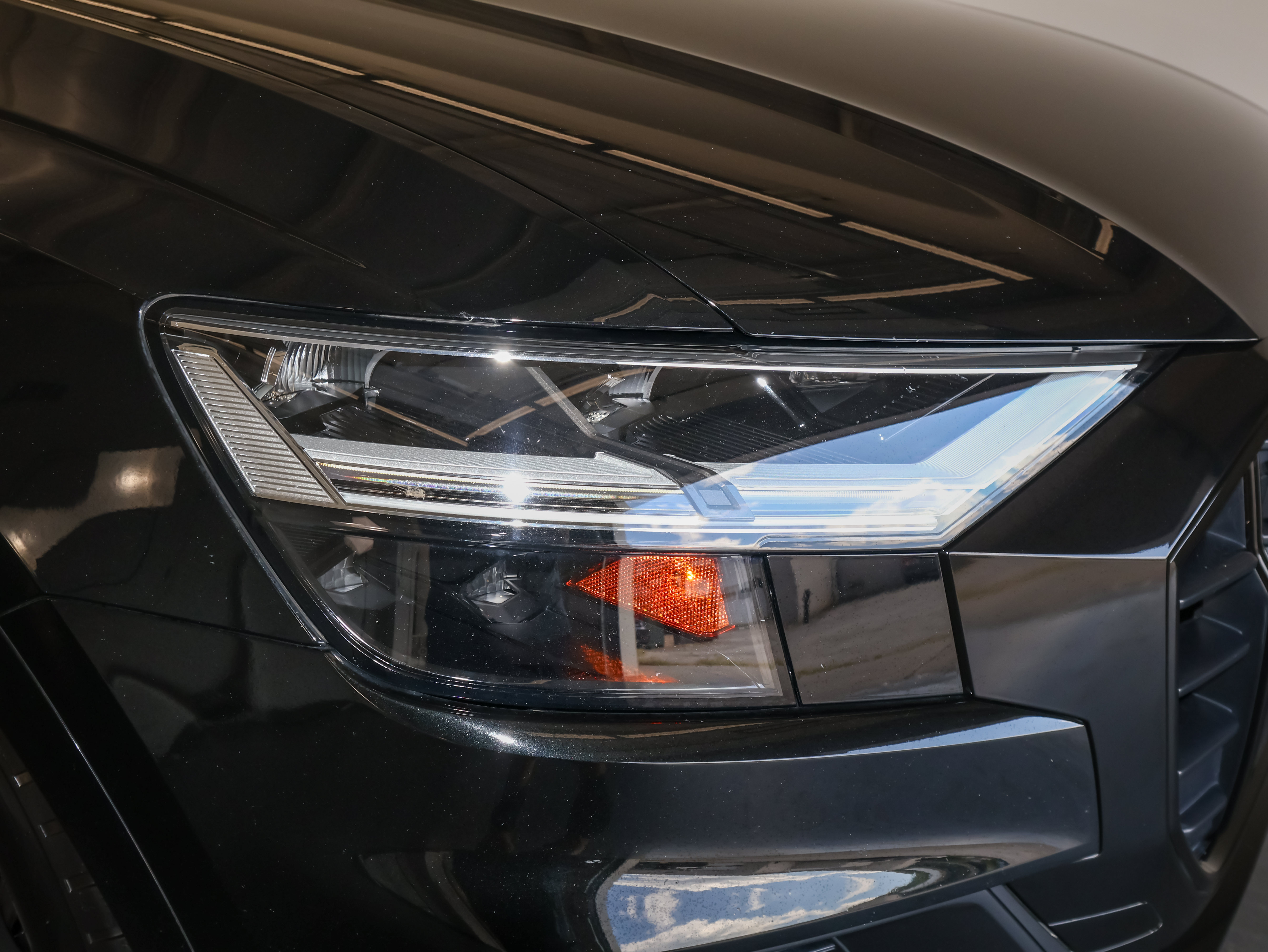 Used 2022 Audi SQ8 Premium Plus AWD/4WD image 46