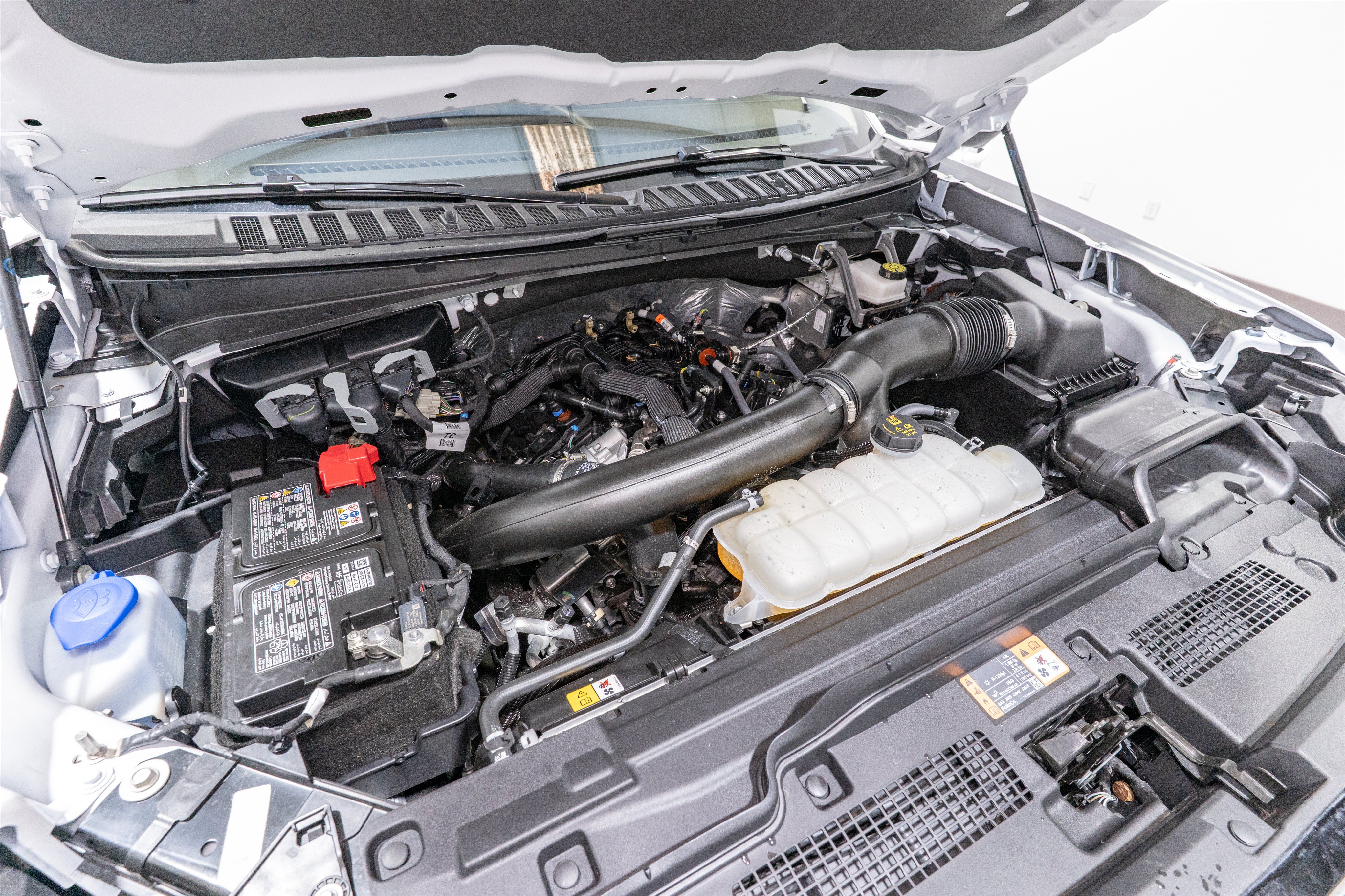 Used 2025 Ford Expedition Active AWD/4WD image 33