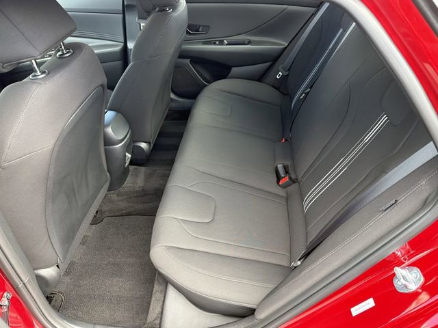 Certified 2025 Hyundai Elantra Sport image 20