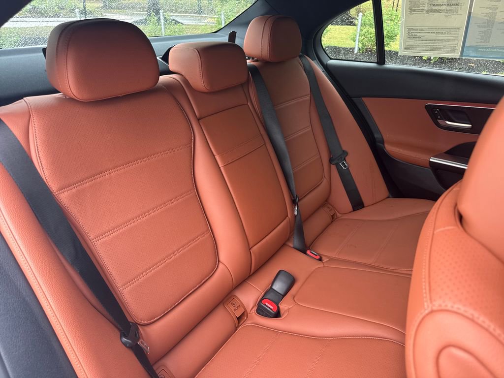 Used 2025 Mercedes-Benz C 300 Sedan image 32