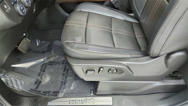 Used 2024 Chevrolet Silverado 3500 High Country image 35