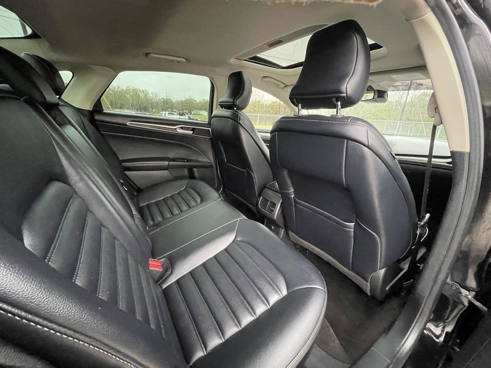 Used 2019 Ford Fusion SEL FWD image 42