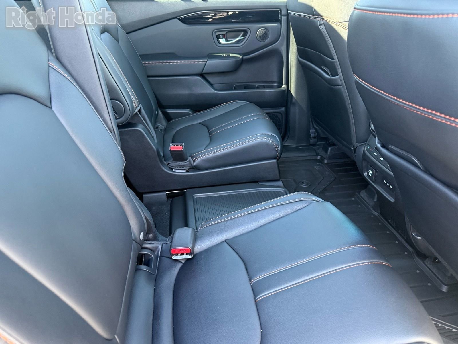 Certified 2025 Honda Pilot TrailSport image 31