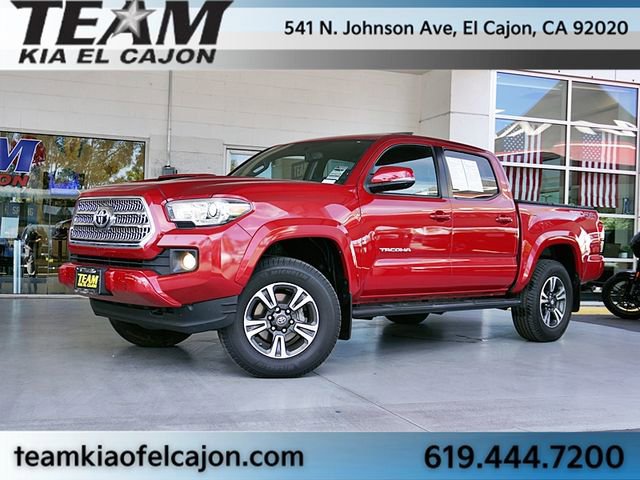 Used 2017 Toyota Tacoma TRD Sport AWD/4WD image 2