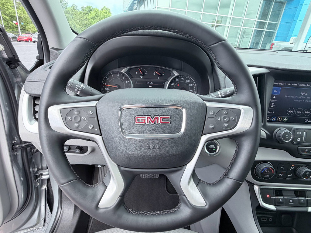 Used 2024 GMC Terrain SLT w/ Tech Package FWD image 13