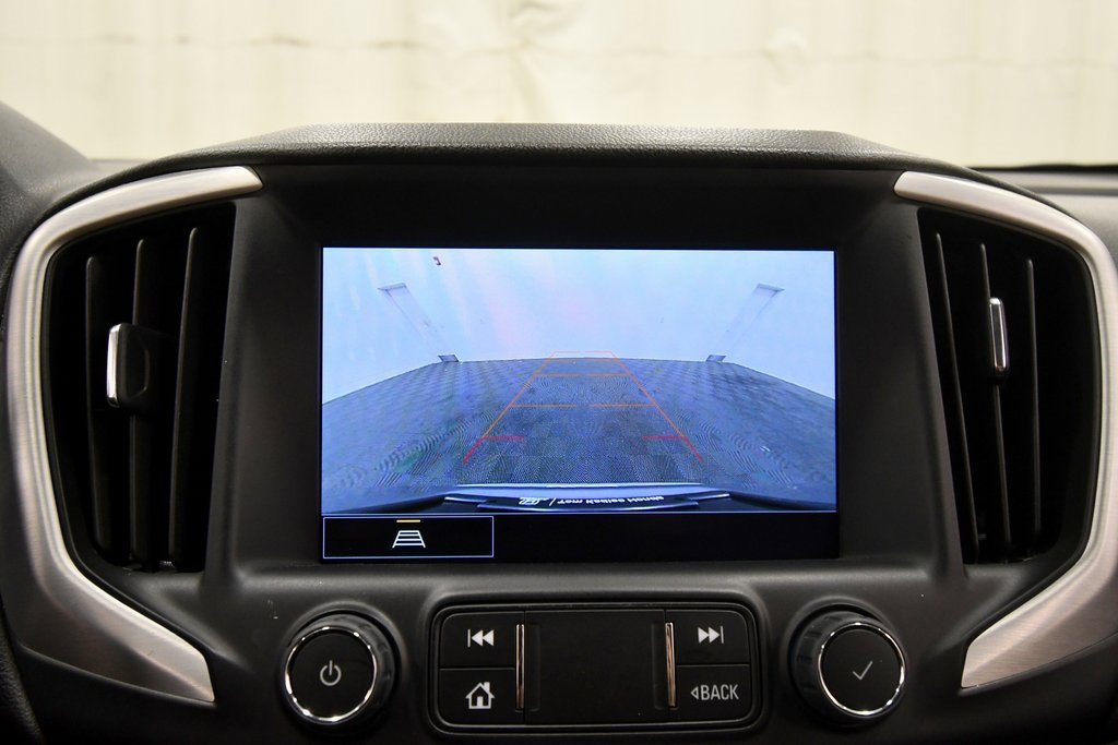 Used 2024 GMC Terrain SLT image 24