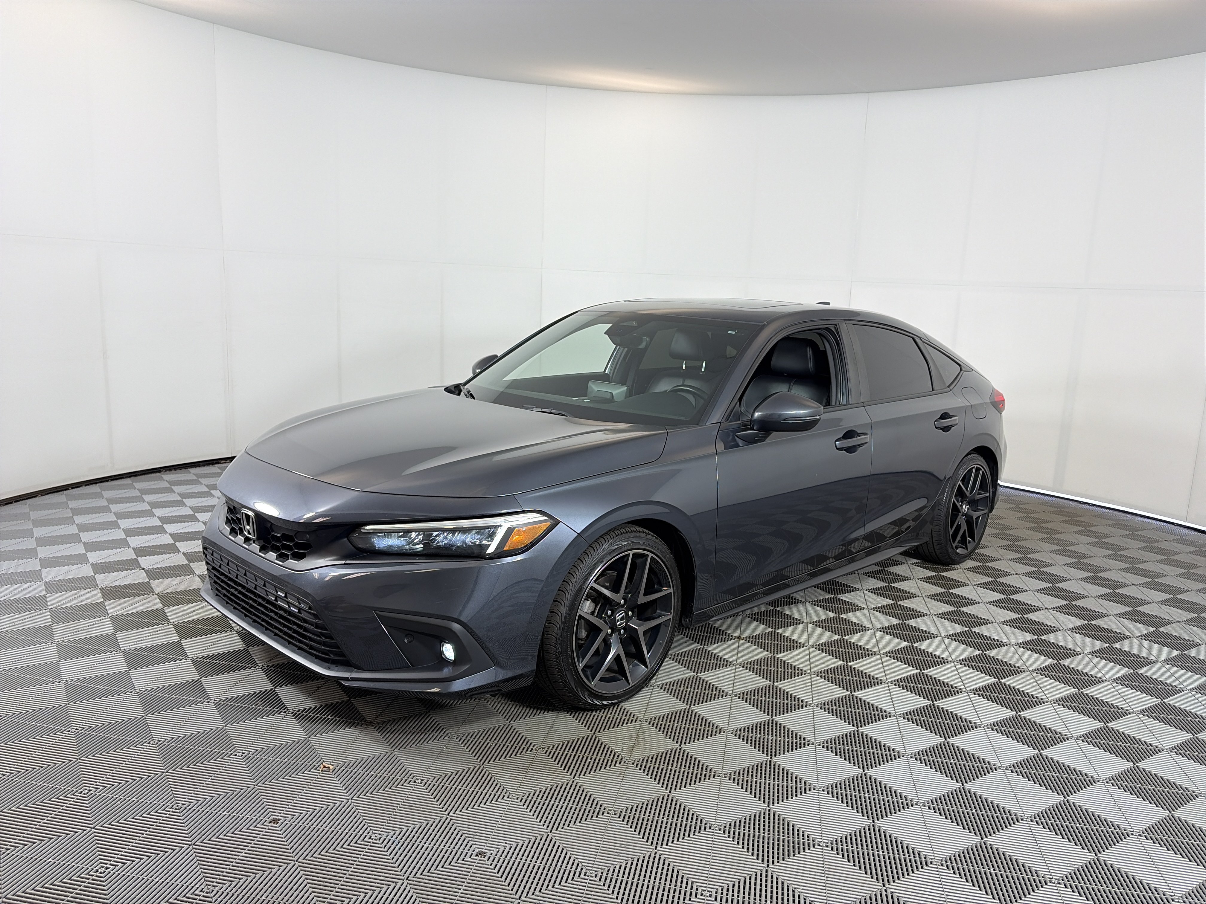 Used 2022 Honda Civic Sport Touring image 2