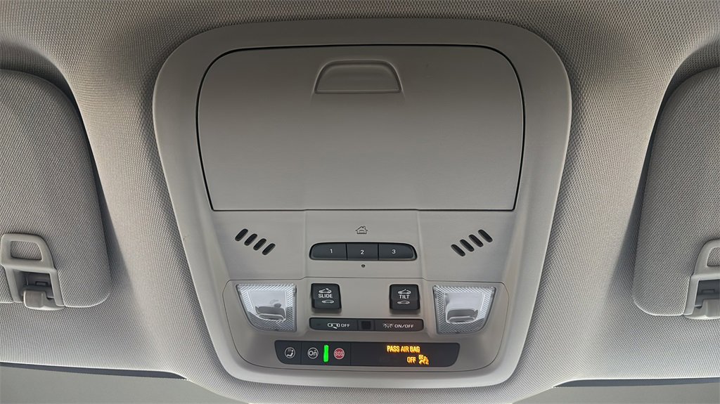 Used 2020 Buick Enclave Avenir w/ Avenir Technology Package image 28