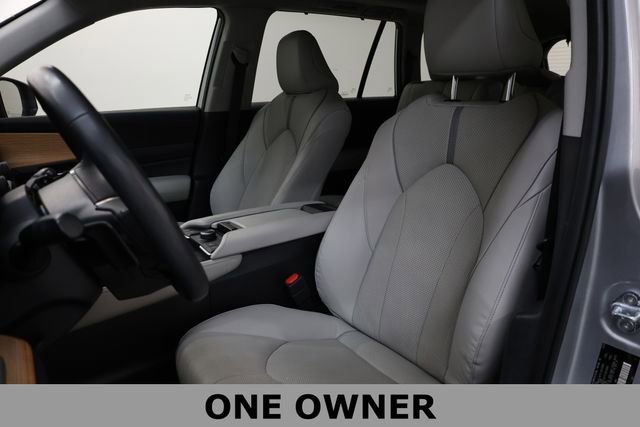 Used 2024 Toyota Grand Highlander Platinum image 8