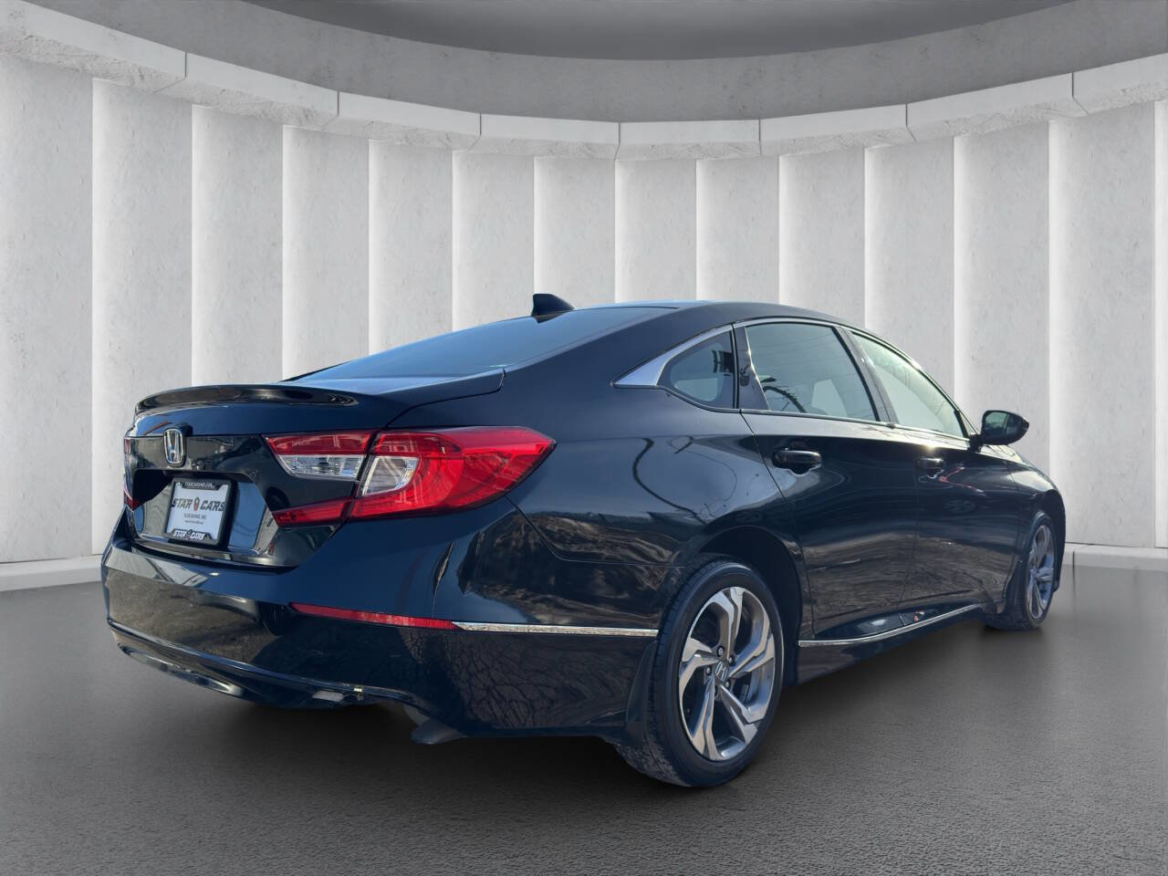 Used 2018 Honda Accord EX-L image 5