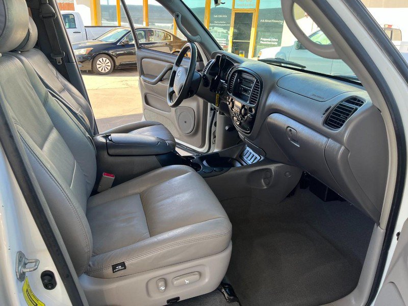 Used 2006 Toyota Sequoia SR5 RWD image 9