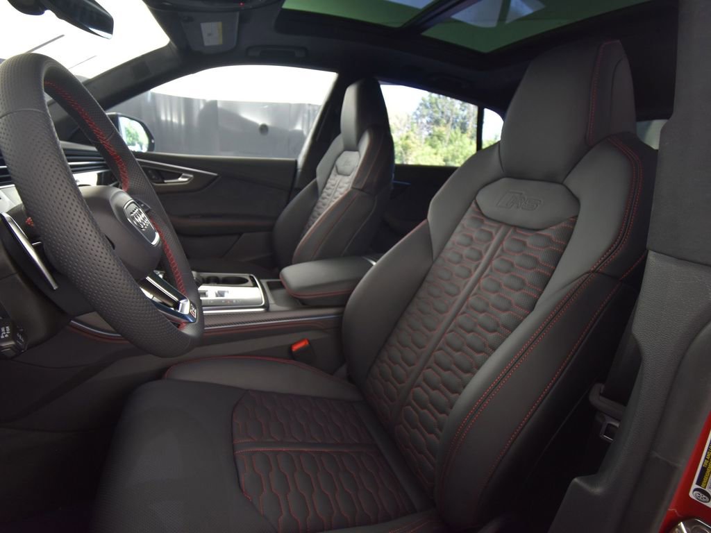 New 2025 Audi RS Q8 performance image 13