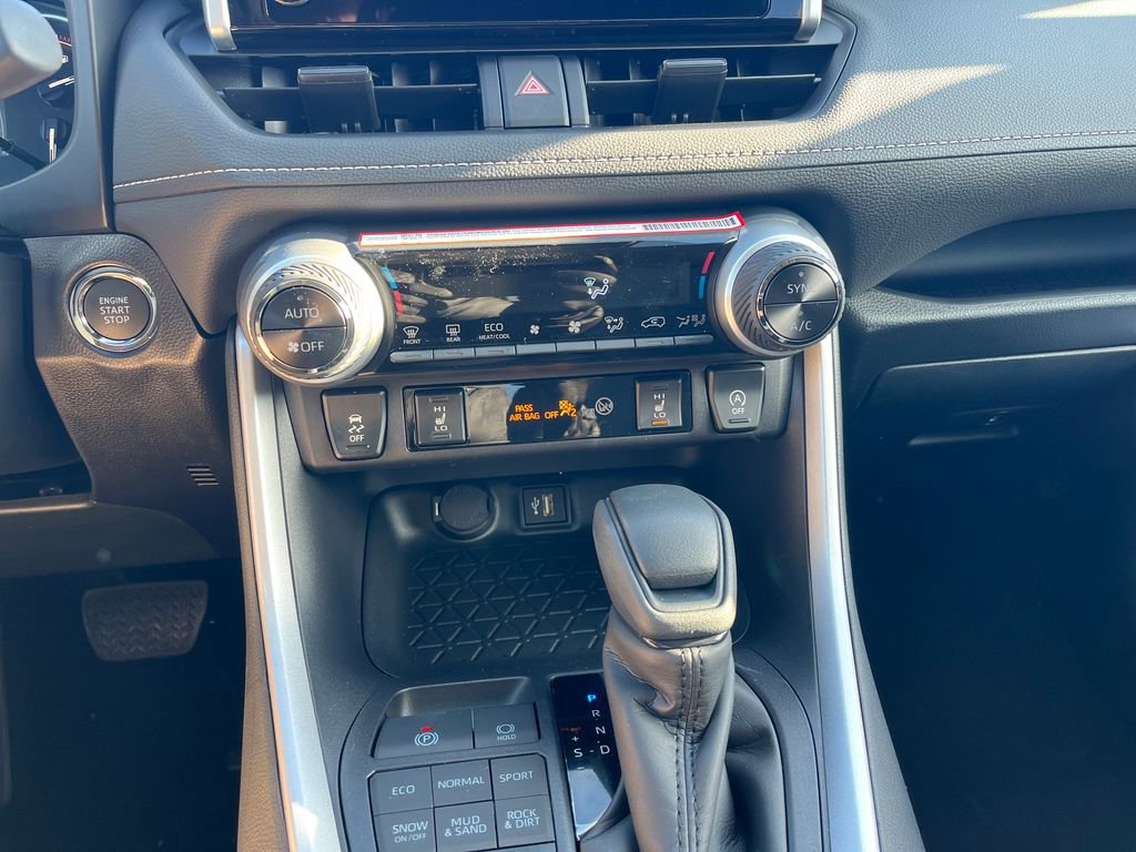 New 2025 Toyota RAV4 XLE image 18