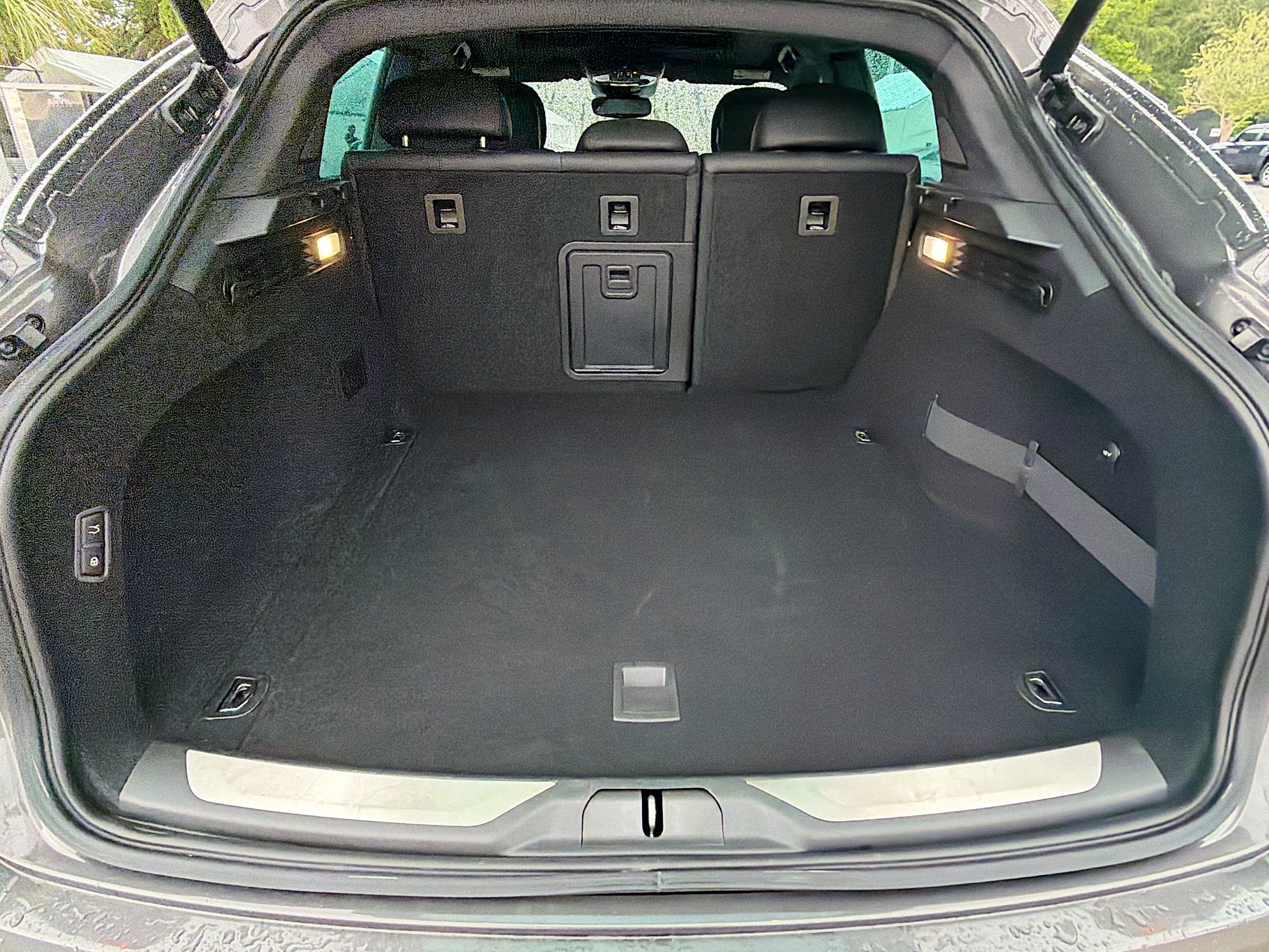 Certified 2023 Maserati Levante GT AWD/4WD image 12