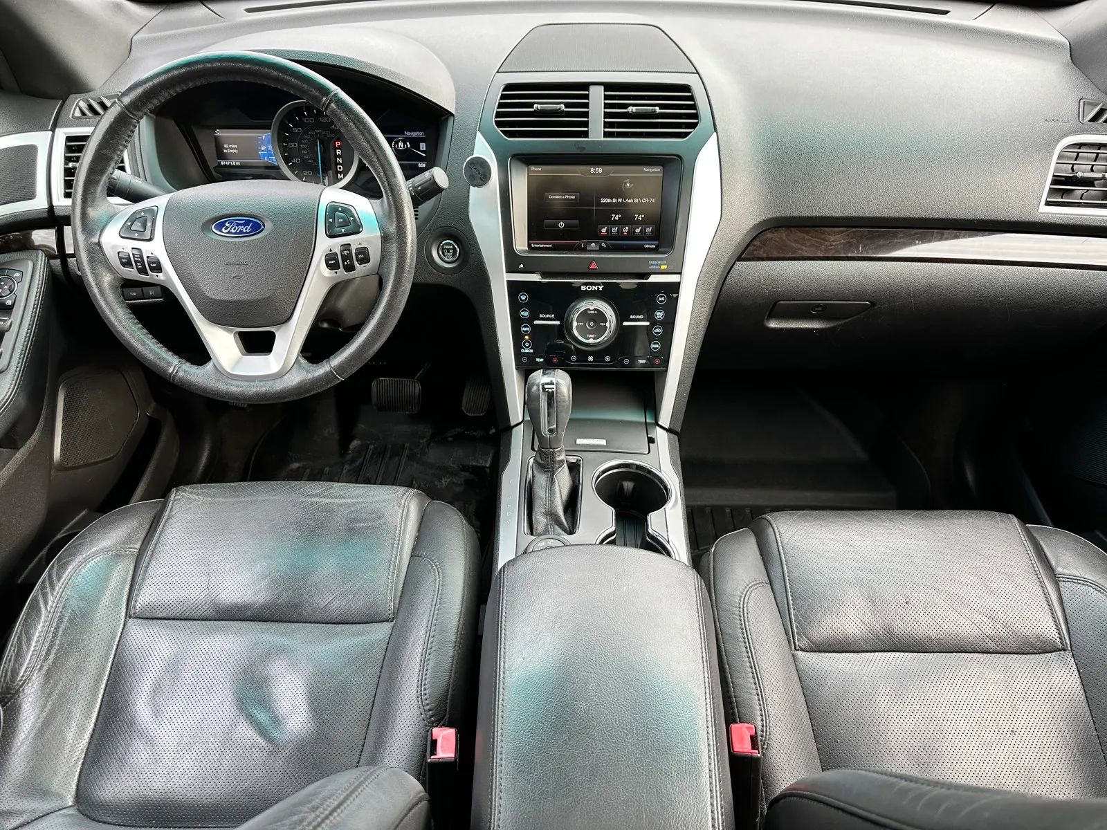 Used 2015 Ford Explorer Limited w/ Equipment Group 302A AWD/4WD image 24