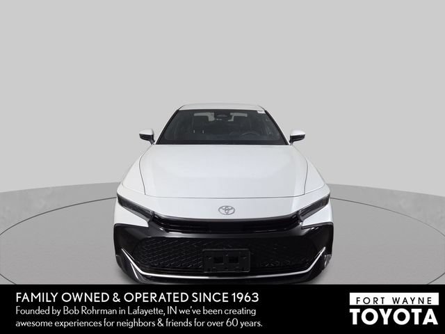 Used 2023 Toyota Crown AWD/4WD image 3