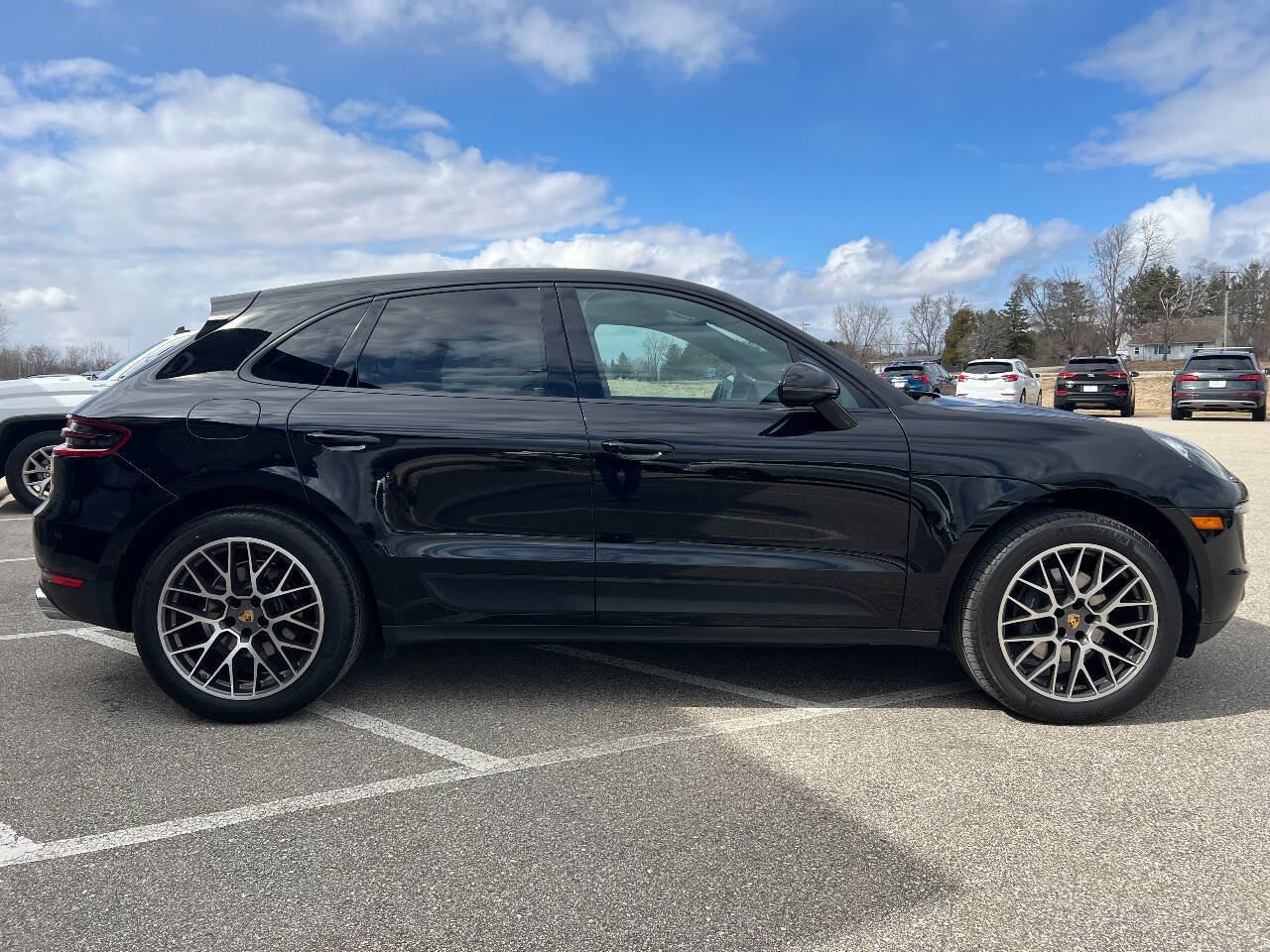 Used 2018 Porsche Macan image 8