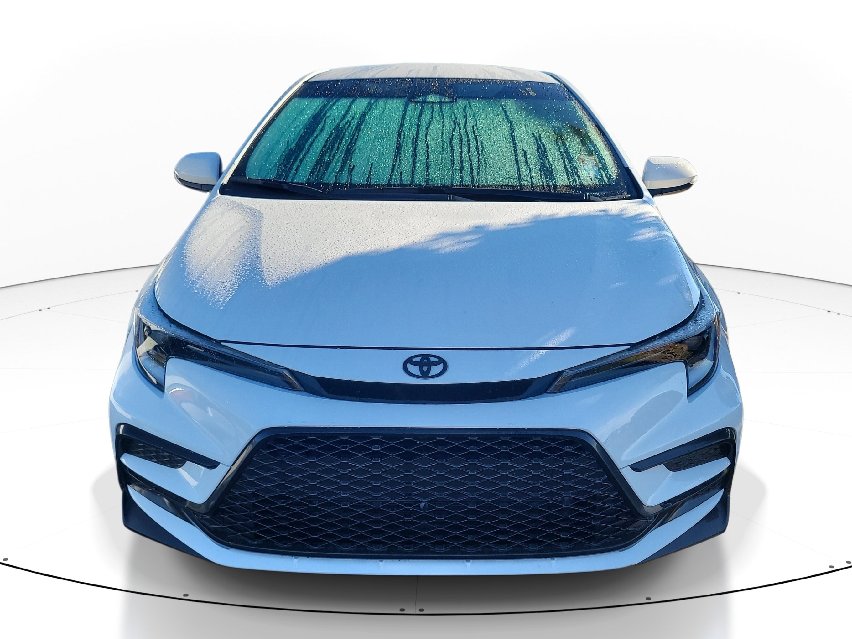 Used 2025 Toyota Corolla SE FWD image 2