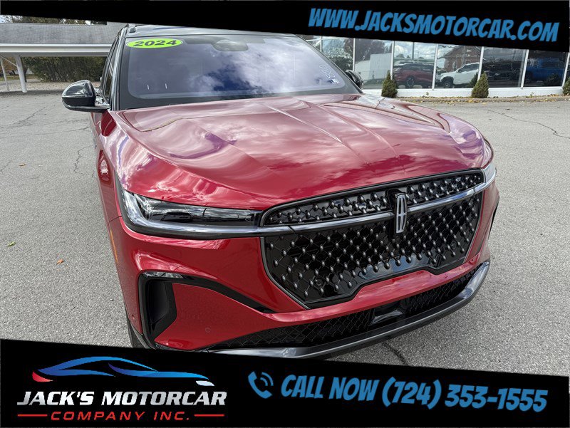 Used 2024 Lincoln Nautilus Reserve w/ Equipment Group 202A image 16