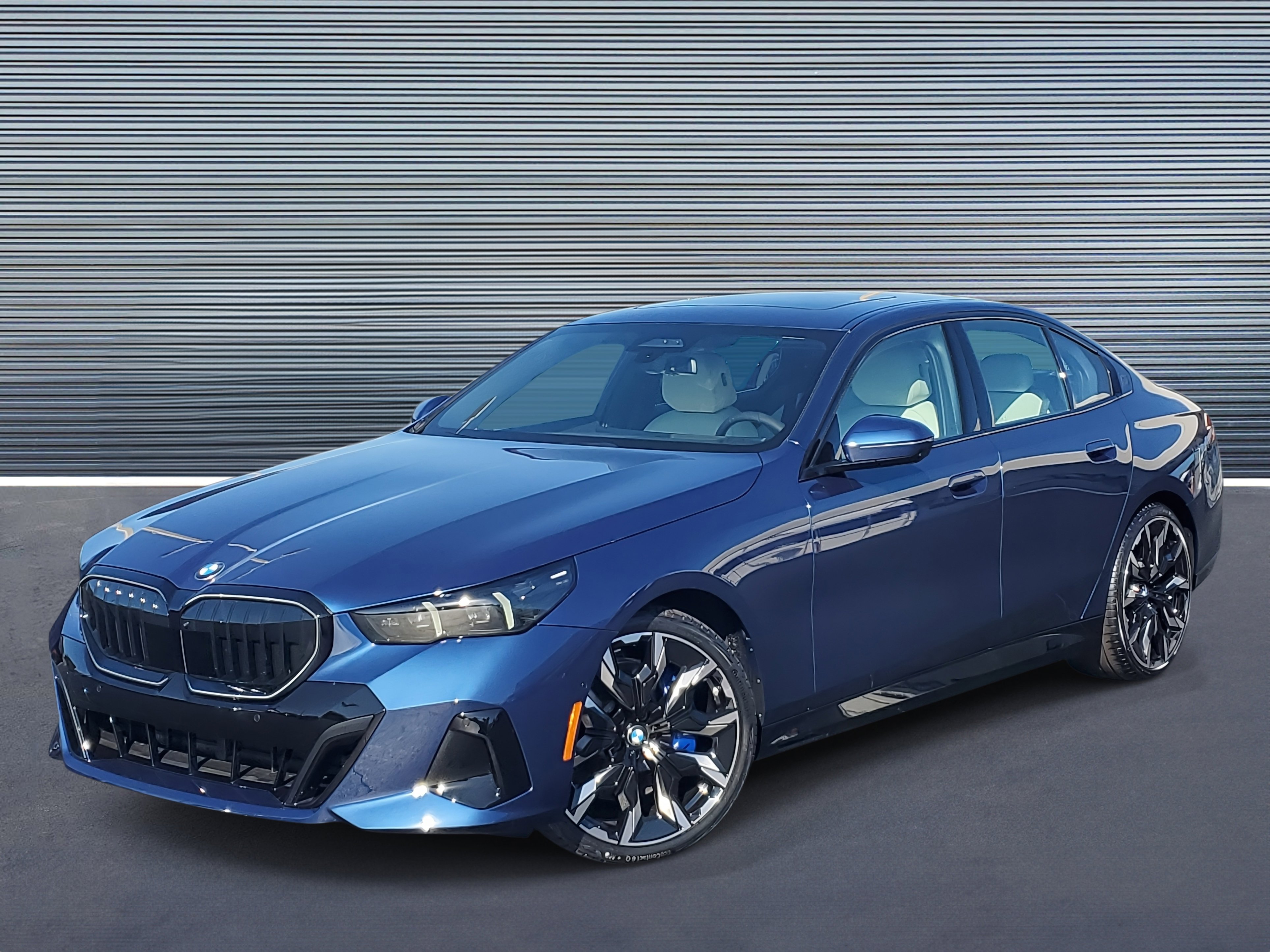 New 2026 BMW 540i xDrive w/ M Sport Package